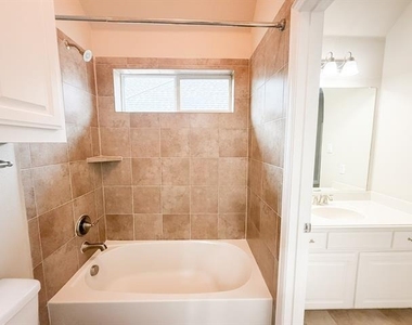 7048 Fullerton Circle - Photo Thumbnail 31