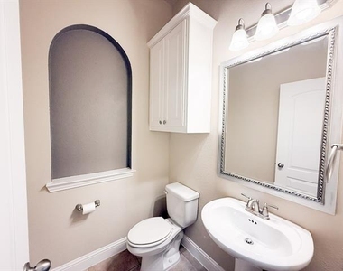 7048 Fullerton Circle - Photo Thumbnail 19