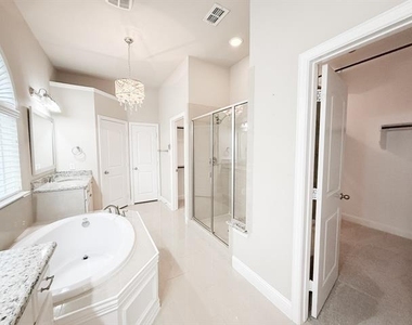 7048 Fullerton Circle - Photo Thumbnail 14