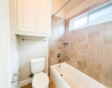 7048 Fullerton Circle - Photo Thumbnail 30