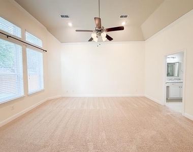 7048 Fullerton Circle - Photo Thumbnail 10