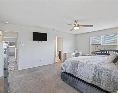 5305 Wharfside Place - Photo Thumbnail 16