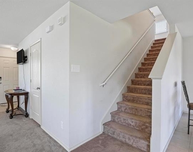5305 Wharfside Place - Photo Thumbnail 8