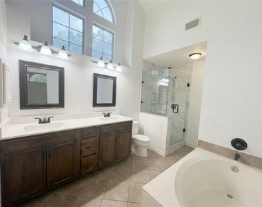 1404 Daffodil Lane - Photo Thumbnail 13
