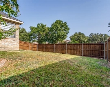 2913 Bellerive Drive - Photo Thumbnail 23