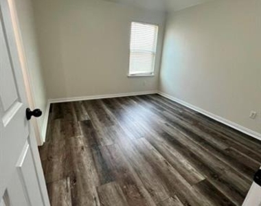 1123 Brigham Drive - Photo Thumbnail 35