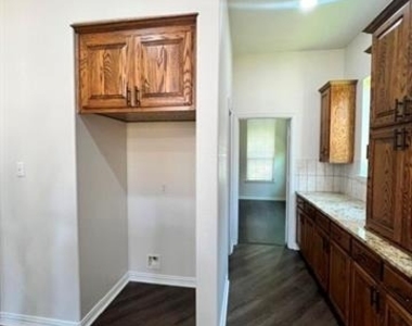 1123 Brigham Drive - Photo Thumbnail 7