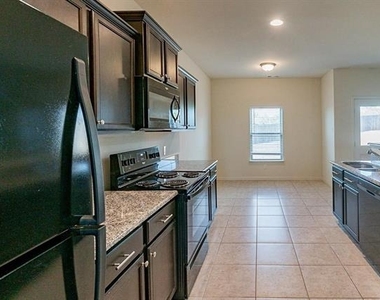 6116 Obsidian Creek Court - Photo Thumbnail 3