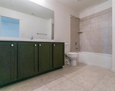 6116 Obsidian Creek Court - Photo Thumbnail 8