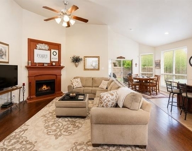 11813 Sundog Way - Photo Thumbnail 2