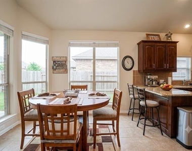 11813 Sundog Way - Photo Thumbnail 8