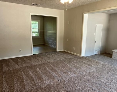 213 Wanda Way - Photo Thumbnail 1