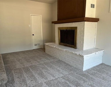 213 Wanda Way - Photo Thumbnail 8