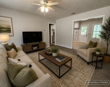 213 Wanda Way - Photo Thumbnail 4