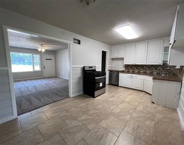 213 Wanda Way - Photo Thumbnail 9