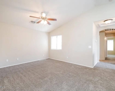 40092 N Calabria St Neck - Photo Thumbnail 6