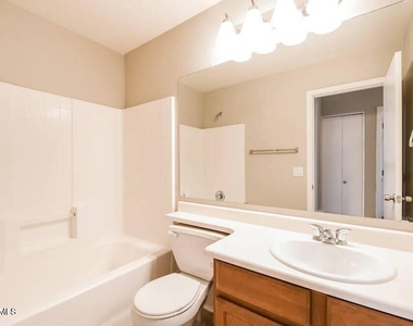 40092 N Calabria St Neck - Photo Thumbnail 10