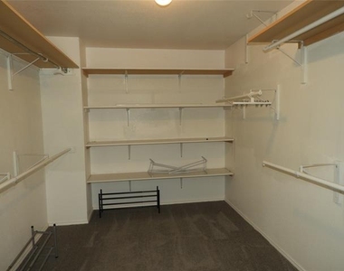 3900 Coloma Drive - Photo Thumbnail 9