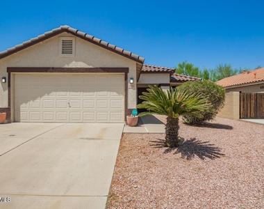 3032 W Red Fox Road - Photo Thumbnail 33