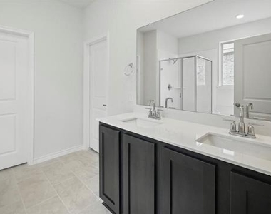 2112 Eugene Street - Photo Thumbnail 27