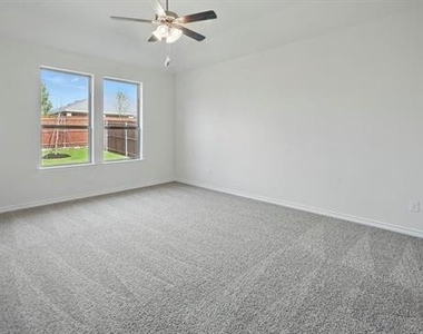2112 Eugene Street - Photo Thumbnail 21