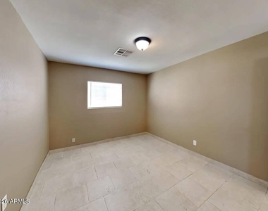 5047 W Tuckey Ln Way - Photo Thumbnail 3