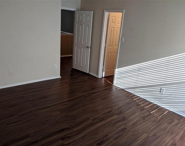 4525 Mountain Oak Street - Photo Thumbnail 21