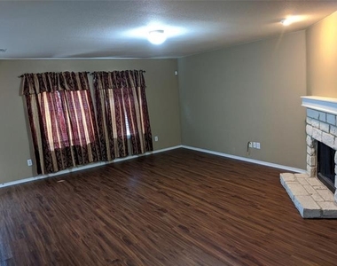 4525 Mountain Oak Street - Photo Thumbnail 9
