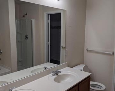 4525 Mountain Oak Street - Photo Thumbnail 14