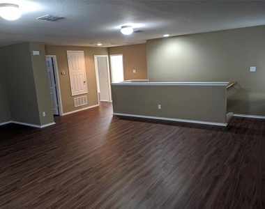 4525 Mountain Oak Street - Photo Thumbnail 17