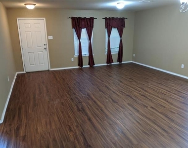 4525 Mountain Oak Street - Photo Thumbnail 2