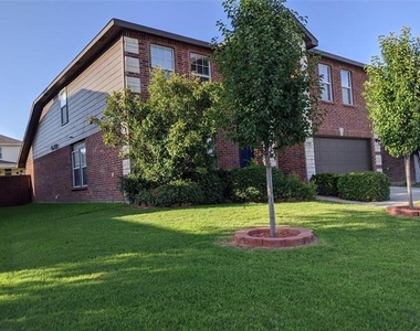 4525 Mountain Oak Street - Photo Thumbnail 1