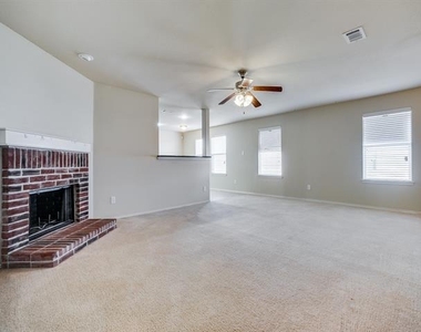 76 Daisy Drive - Photo Thumbnail 4