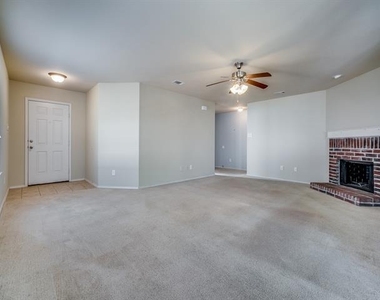 76 Daisy Drive - Photo Thumbnail 3