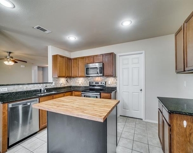 76 Daisy Drive - Photo Thumbnail 7