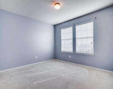 76 Daisy Drive - Photo Thumbnail 16