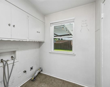2223 Freeland Way - Photo Thumbnail 18