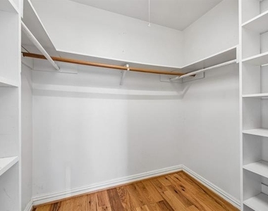 2223 Freeland Way - Photo Thumbnail 10