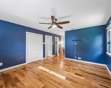 2223 Freeland Way - Photo Thumbnail 7