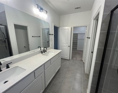 3306 Colorado Lane - Photo Thumbnail 7