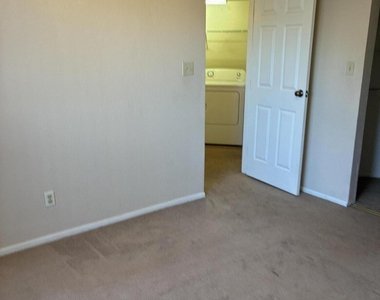 1800 W Elliot Road - Photo Thumbnail 14