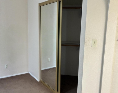 1800 W Elliot Road - Photo Thumbnail 15