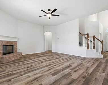 8401 Shakespeare Lane - Photo Thumbnail 9