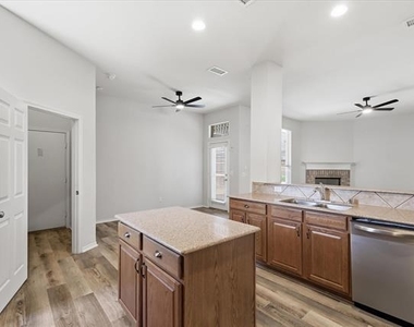 8401 Shakespeare Lane - Photo Thumbnail 5