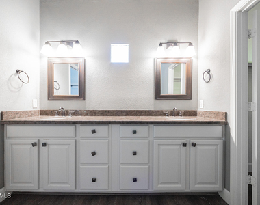 23750 N 75th Place - Photo Thumbnail 14