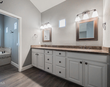 23750 N 75th Place - Photo Thumbnail 15