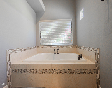 23750 N 75th Place - Photo Thumbnail 18