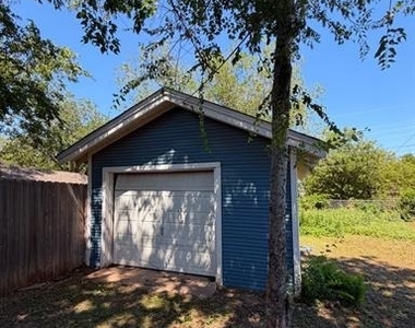 949 Palm Street - Photo Thumbnail 24