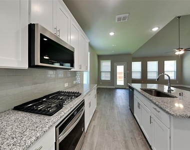 1024 Meadowlark Avenue - Photo Thumbnail 3