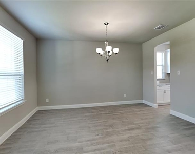 1024 Meadowlark Avenue - Photo Thumbnail 5
